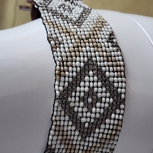 Beaded Stretch Belt - Picture 7 of 13